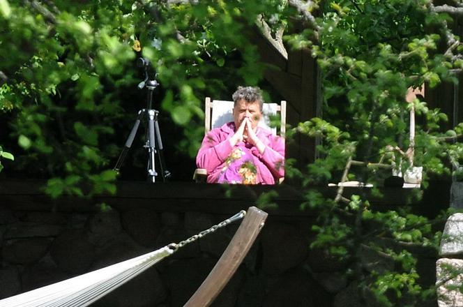 Polacy puścili go w szlafroku