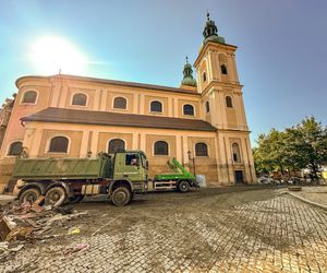  Powódź w Kłodzku. Ołtarze pływały w kilku metrowej wodzie. Ta powódź była najgorsza