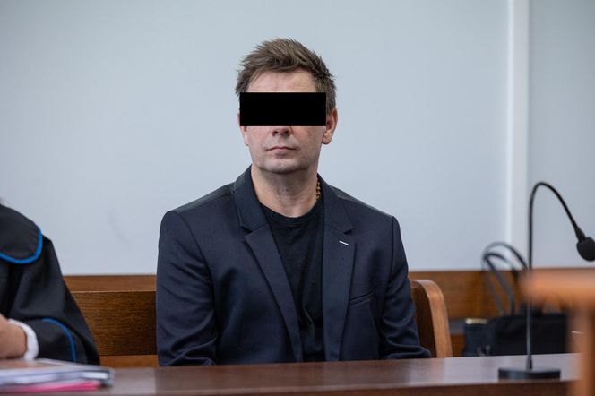 Proces Krzysztofa Ś.byłego dyrektora fundacji Filipa Chajzera. Jest oskarżony o przywłaszczenie 700 tys. zł.