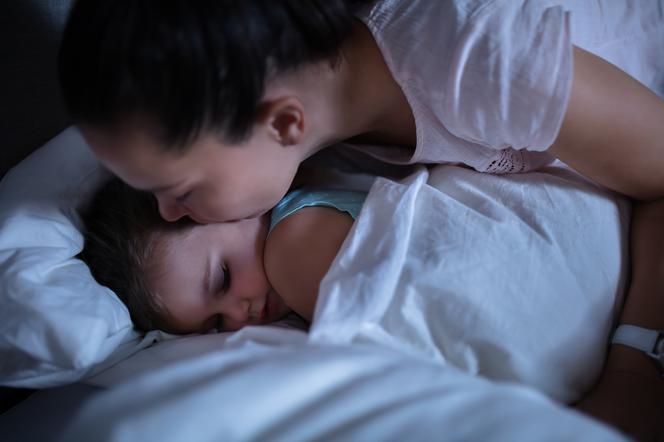 Ta mama miała dość nocnych pobudek dziecka. Genialna rada pediatry odmieniła jej życie