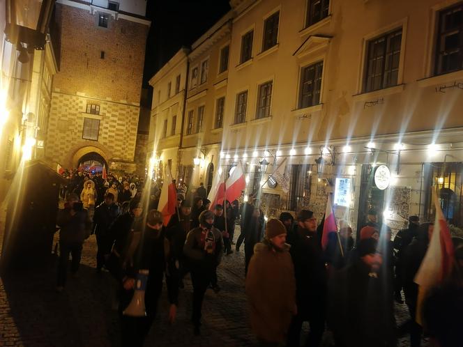 Marsz Pamięci Żołneirzy Wyklętych w Lublinie. Wcześniej odbył się laserowy pokaz