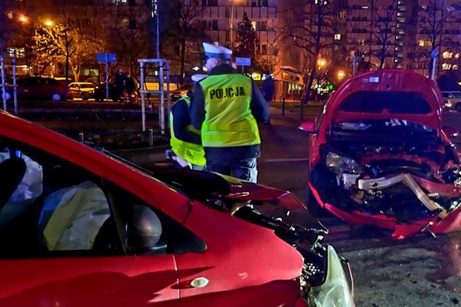 Potworny wypadek na Pradze. Zderzyły się dwie toyoty, kobieta i dwoje dzieci w szpitalu