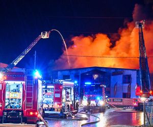 Pożar magazynu farb i lakierów przy ulicy Witosa w Kielcach