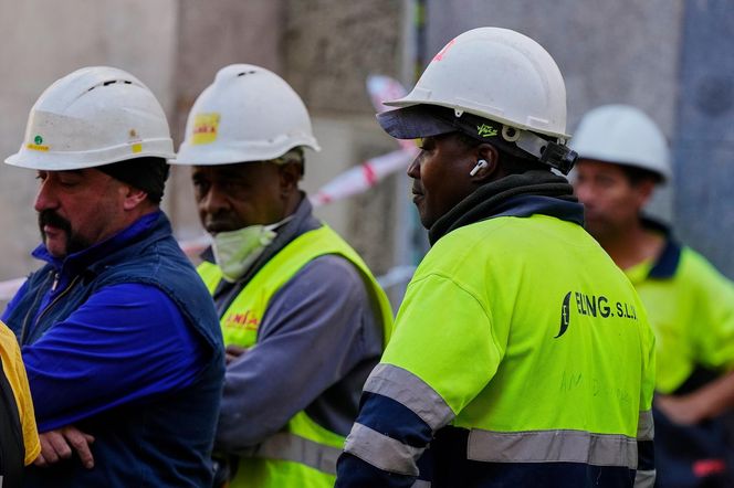 Budynek runął w środku miasta. Pod gruzami znaleźli cztery ciała!