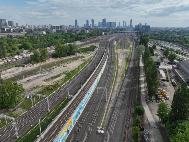 Warszawa Zachodnia to dworzec jak z bajki. Zbliża się koniec prac, ale wcześniej pociągi pojadą... na telefon!