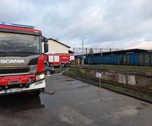 Pożar węgla na wagonach w Laskowicach! Akcja gaśnicza trwa kilka godzin [ZDJĘCIA]