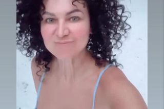 Maja Rutkowski w skąpym bikini biega po śniegu. Tak cieszy się z zimy?