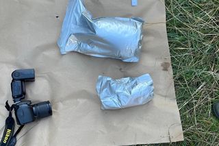 Gigantyczna plantacja konopi zlikwidowana. Policja zabezpieczyła marihuanę, kokainę, broń i amunicję