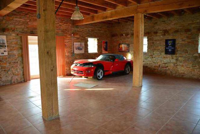 Dodge Viper z przebiegiem 34 mil