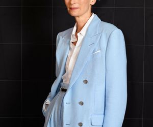 „Byłam na 43 pogrzebach” - Tilda Swinton wraca do najtrudniejszego czasu swojego życia