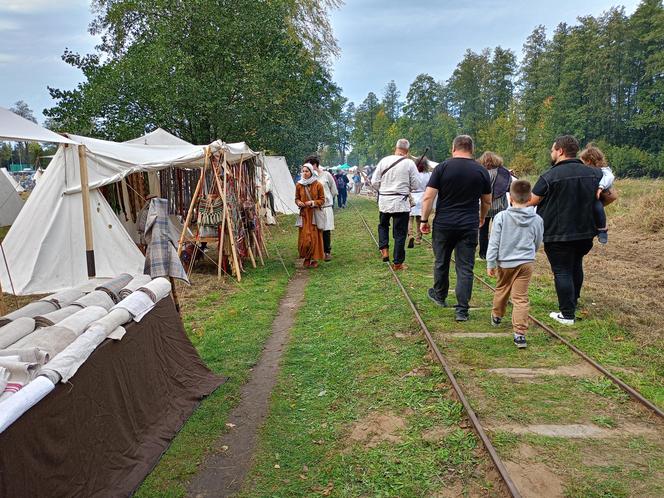 Odbywający się w Mrozach Festyn Archeologiczny to wydarzenie, które z roku na rok przyciąga coraz więcej umieszkańców regionu i turystów