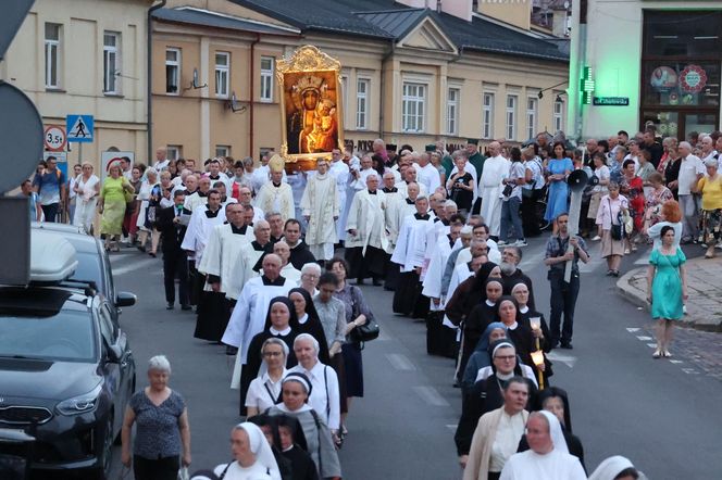 76. rocznica Cudu Lubelskiego. Procesja różańcowa w centrum Lublina