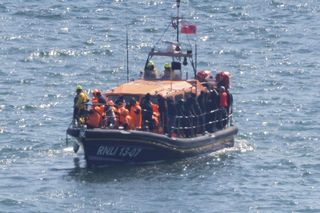 Tragiczna próba przeprawy przez kanał La Manche. Zginęły dwie osoby