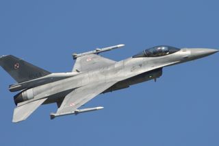 Ukraina dostanie myśliwce F-16. Rosja „weźmie pod uwagę ich zamiar przerzucenia”