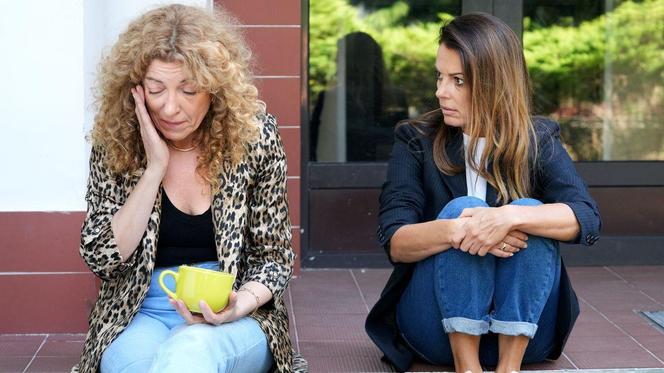 Barwy szczęścia odc. 2968. Ania Żabcia (Hanna Klepacka), Kasia (Katarzyna Glinka)