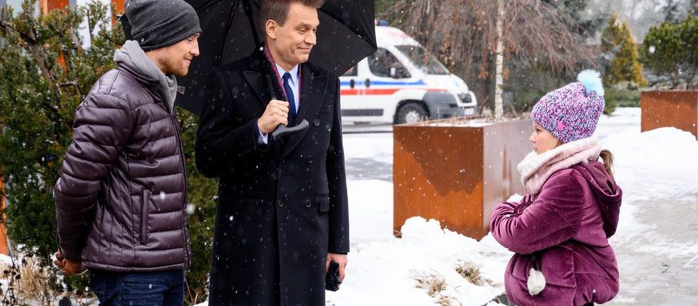 Na dobre i na złe odc. 735. Falkowicz (Michał Żebrowski), Michał (Mateusz Janicki), Matylda (Amelia Czaja)