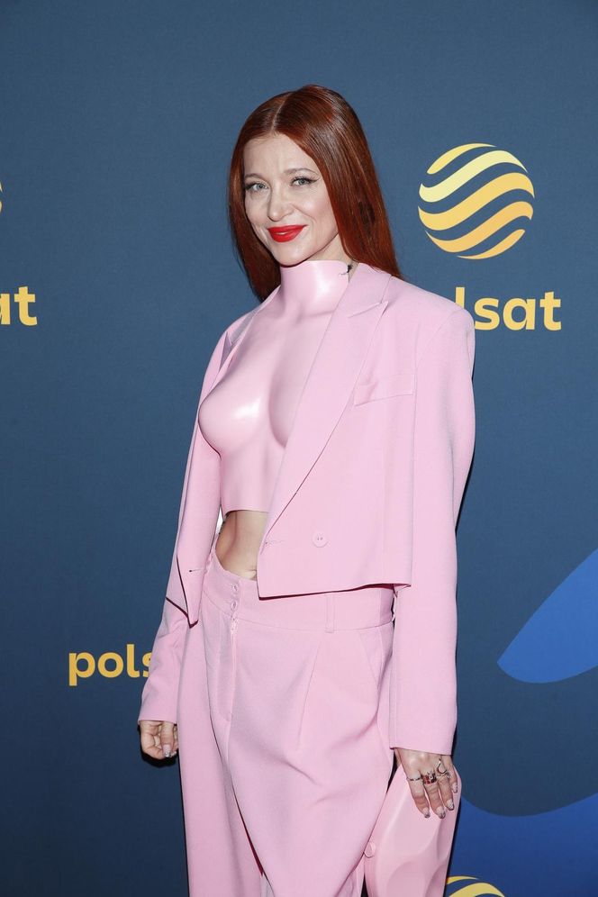 Gwiazdy na jesiennej ramówce Polsatu błyszczały błękitem i dekoltami poniżej pasa. Tylko Ada Fijał i Kasia Cichopek przełamały sztampę