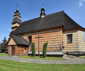 To jedna z najpiękniejszych małopolskich wsi. Kiedyś należała do biskupa 