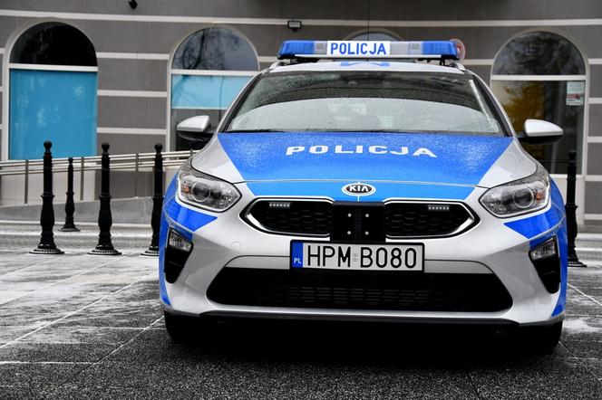 Trzy nowe radiowozy Kia Ceed dla podlaskiej Policji 