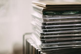 Zmiany w złotych, platynowych i diamentowych płytach w Polsce. ZPAV wprowadził nowe progi od 2025 