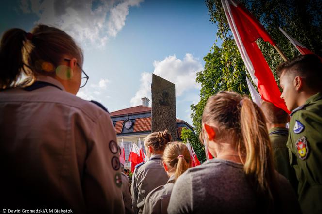 1 sierpnia w Białymstoku. Zawyją syreny. Uroczystość pod pomnikiem Żołnierzom Armii Krajowej