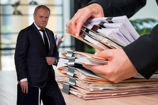 Praca w urzędzie? Premier kusi targami!