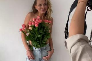 Joanna Moro ma bukiet róż w majtkach