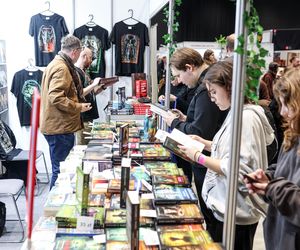 Targi Książki w Katowicach to okazja do zdobycia autografów pisarzy