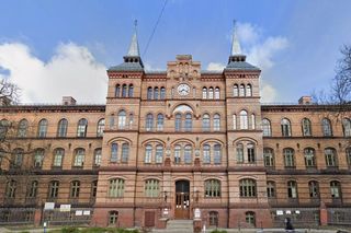 Najstraszniejszy budynek we Wrocławiu według AI