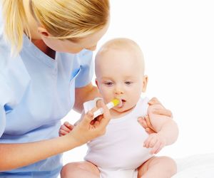 ANTYBIOTYK dla niemowlaka - jak podawać, by nie wywoływał niepożądanych skutków