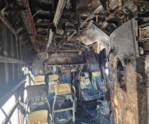 Ogień w pociągu Kolei Mazowieckich. Ogień i dym widać było z daleka