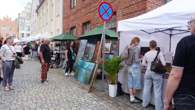 Dni Olsztyna 2025. Dziesiątki wystawców i setki olsztynian na Jarmarku Jakubowym