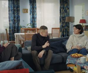 M jak miłość odc. 1864. Marysia (Małgorzata Pieńkowska), Kinga (Katarzyna Cichopek), Piotrek (Marcin Mroczek)