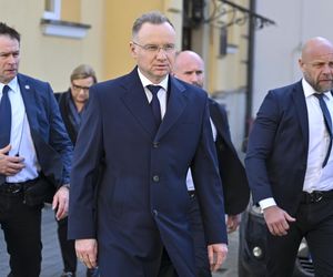 Sytuacja na Bliskim Wschodzie wpłynęła na lot prezydenta Dudy. Konieczna zmiana trasy