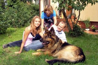 Donald Tusk z rodziną i psem Szeryfem