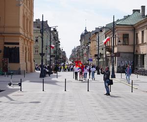 Pochód Juwenaliowy Łódzkich Uczelni. Studenci przejęli Łódź! [ZDJĘCIA]