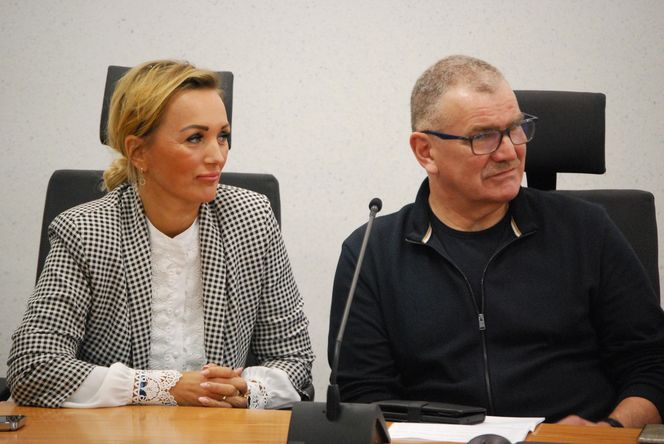 Młodzież z siedleckiej "Szóstki" debatowała w magistracie z przedstawicielami innych siedleckich szkół