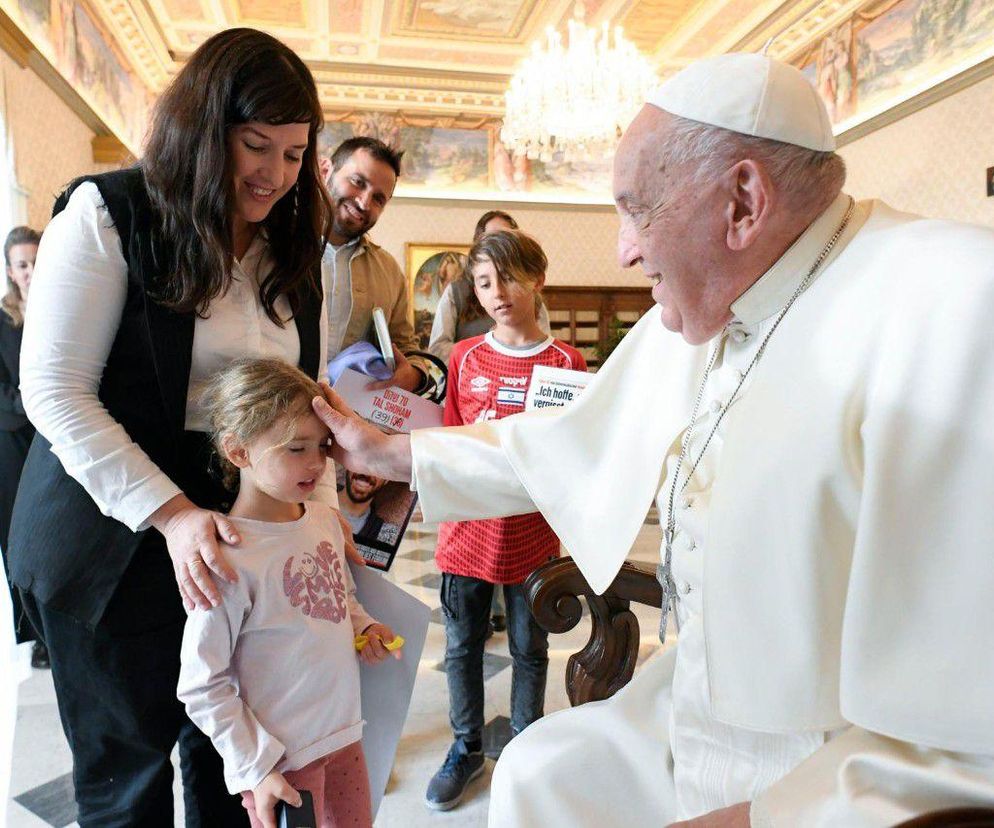 Byli zakładnicy z papieżem
