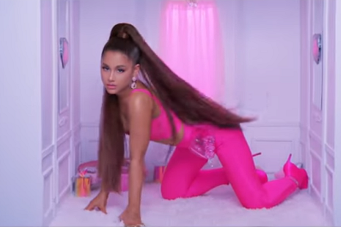 Ariana Grande - nowa piosenka 7 Rings. O czym jest? 
