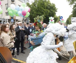 Święto Saskiej Kępy 2025. Kto szedł w paradzie na Francuskiej
