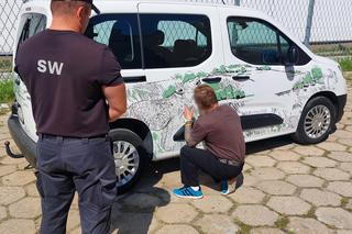 Więżniowie z Siedlec  ozdobili samochody