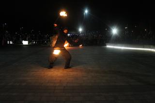 WOŚP 2023 w Krakowie: Fire Show w Nowej Hucie w wykonaniu grupy Spontan Fire