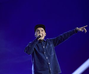 Tragiczna śmierć Magika poruszyła Polskę, a ale jego muzyka wciąż żyje. Teraz Paktofonika wystąpi w Opolu