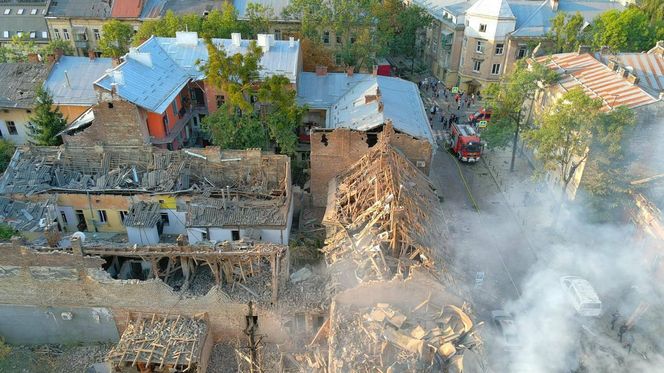 Rosja bombarduje i niszczy ukraińskie miasta. Wiele z nich jest blisko Polski