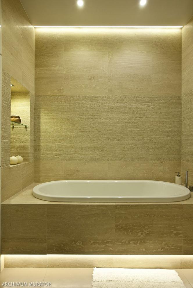 Mozaika trawertynowa w łazience z kamieniem naturalnym