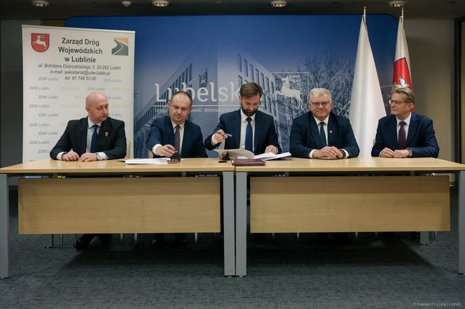 Umowy na remonty kolejnych dróg wojewódzkich na Lubelszczyźnie podpisane