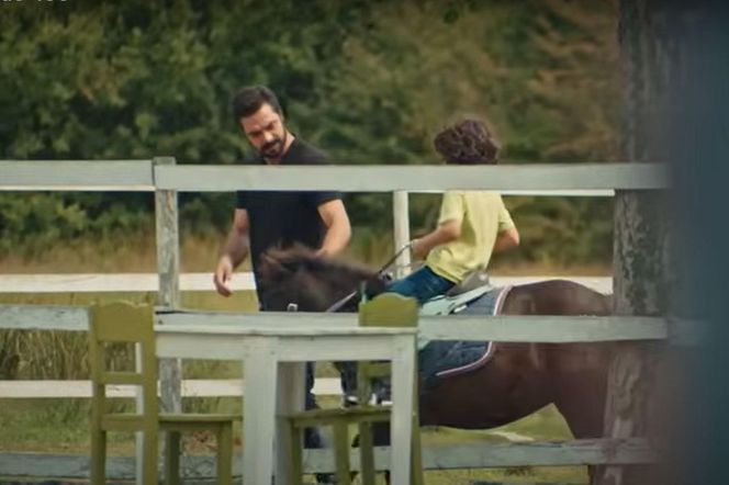 Yaman i Yusuf w stadninie koni 