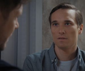 M jak miłość, odcinek 1874: Olek (Maurycy Popiel), Marcin (Mikołaj Roznerski)