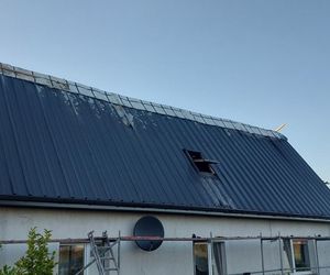 Rodzina z dwultenim synkiem straciła wszystko. Pożar wybuchł podczas remontu dachu