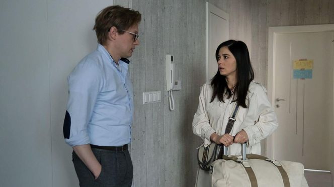 M jak miłość odc. 1879. Radek (Philippe Tłokiński), Iza (Adriana Kalska)